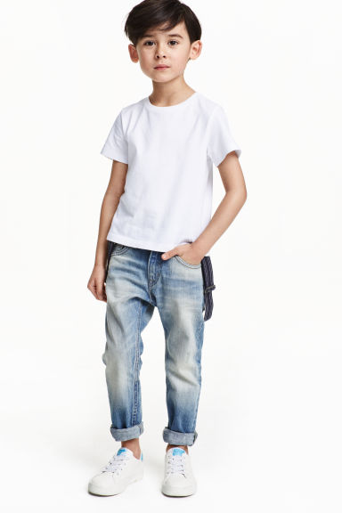 Tapered Jeans with braces